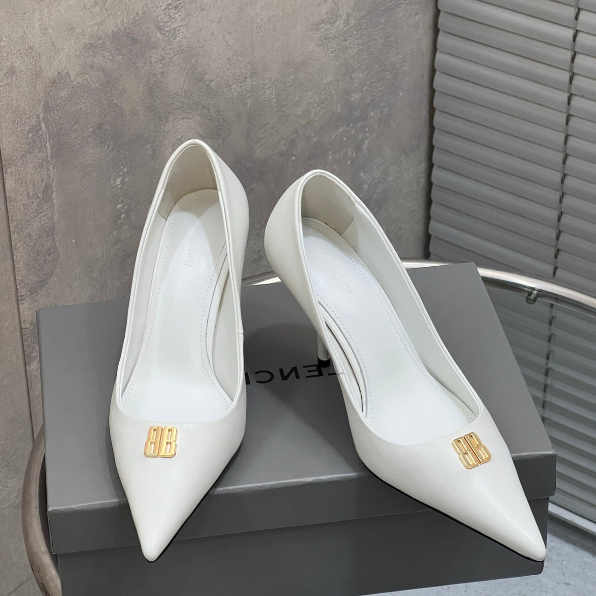 BALENCIAGA 25S HIGH-HEEL SHOES 85 MM IN WHITE COW LEATHER WITH GOLD HARDWARE