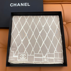 CHANEL 25S SCARF 90 IN SILK 703693