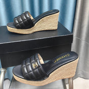 WEDGE BLACK SHEEPSKIN