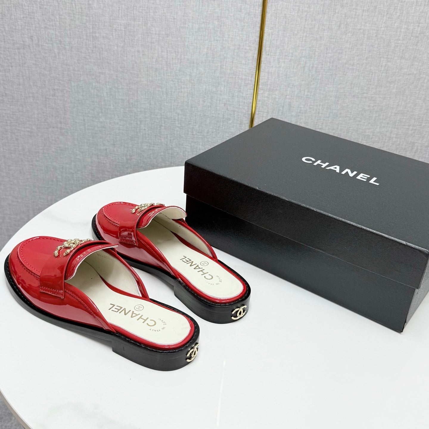 CC FLAT MULE 25S IN RED CALFSKIN STYLE 8