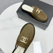 CC FLAT MULE 25S IN OLIVE BROWN CALFSKIN STYLE 6