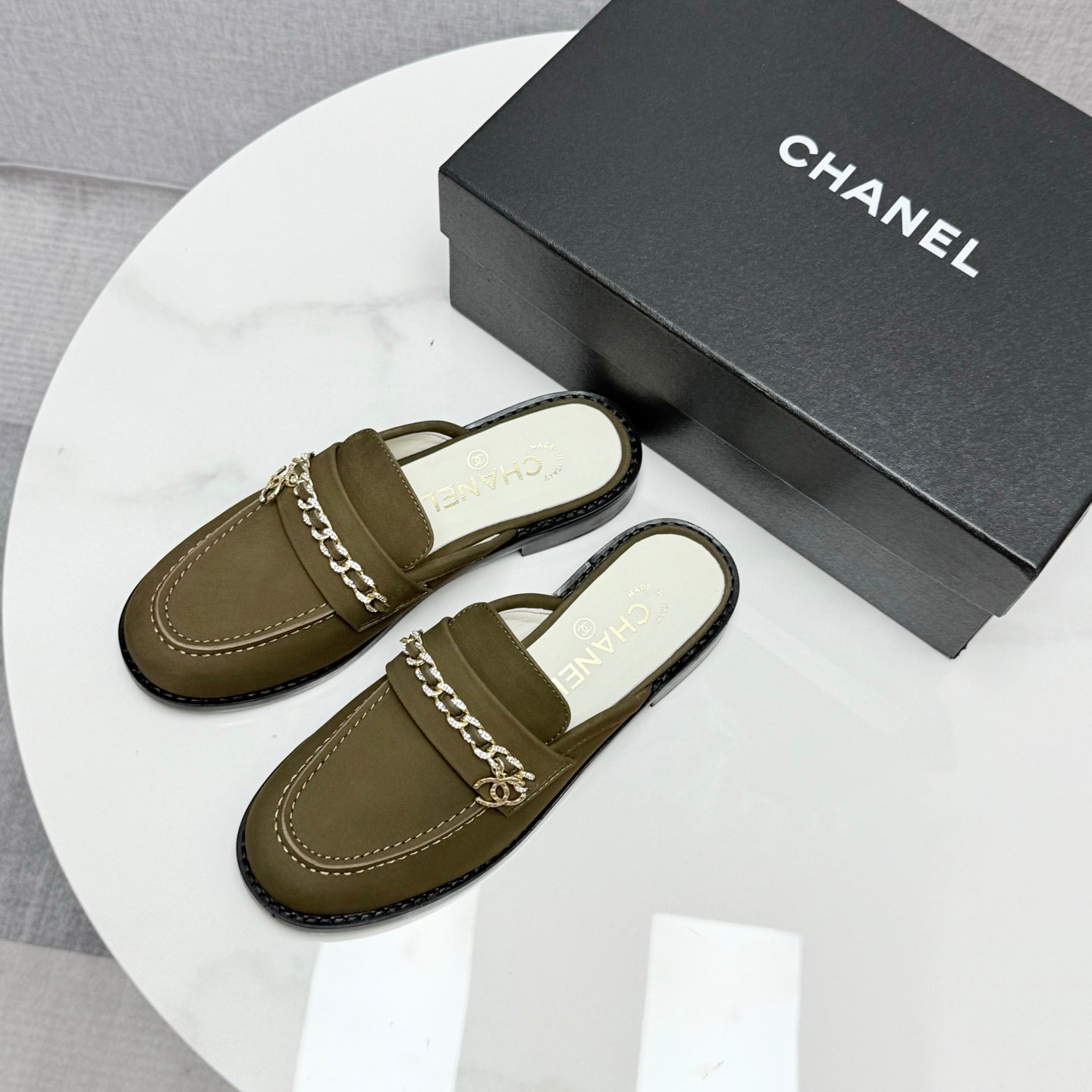 CC FLAT MULE 25S IN OLIVE BROWN CALFSKIN STYLE 3