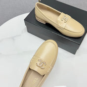 CC LOAFER 25S IN WARM BEIGE LAMBSKIN WITH GOLD HARDWARE