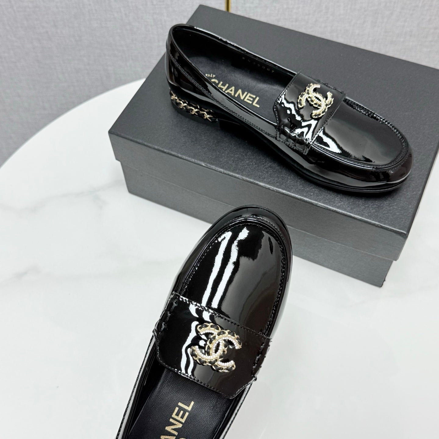 CC LOAFER 25S IN BLACK GLOSSY LEATHER WITH GOLD HARDWARE