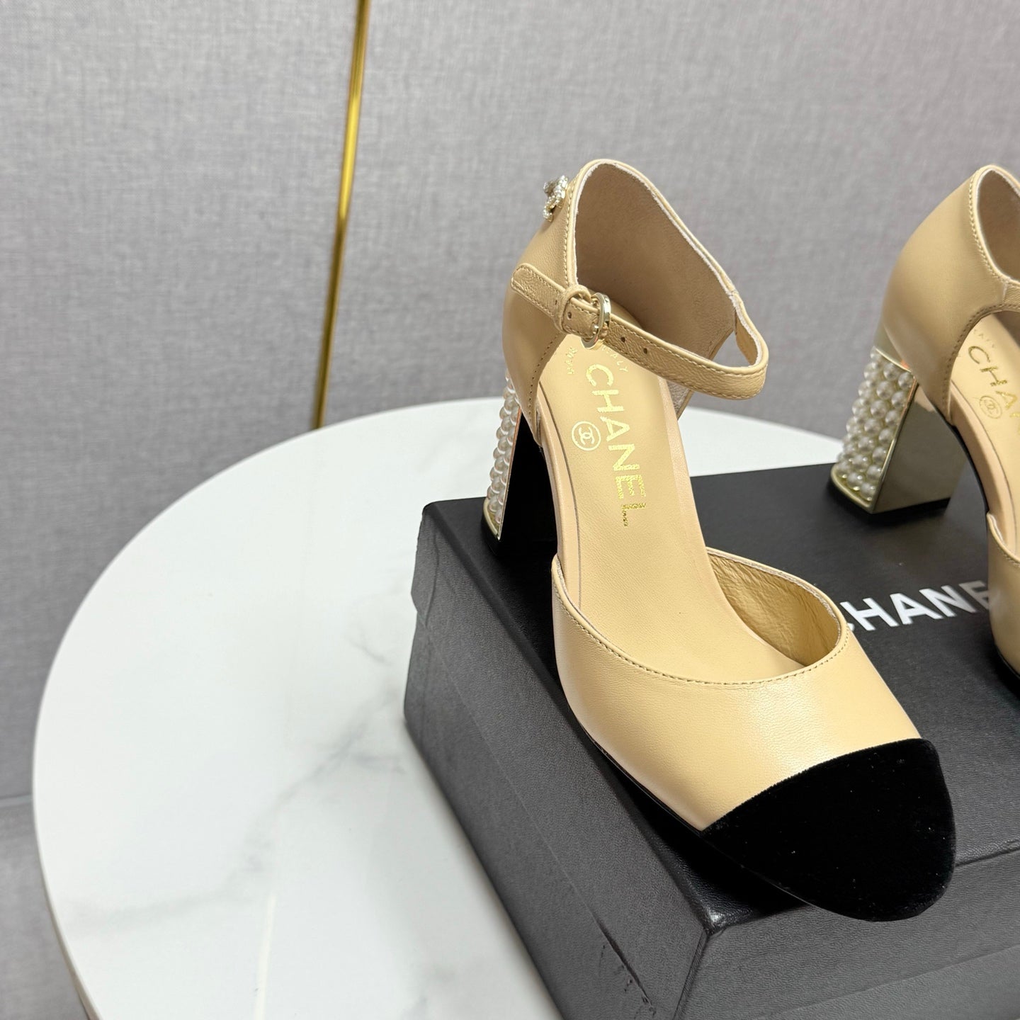 CC MARY JANE HEELS 25S IN BEIGE LAMBSKIN AND SUEDE WITH PEARL HEEL STYLE 3