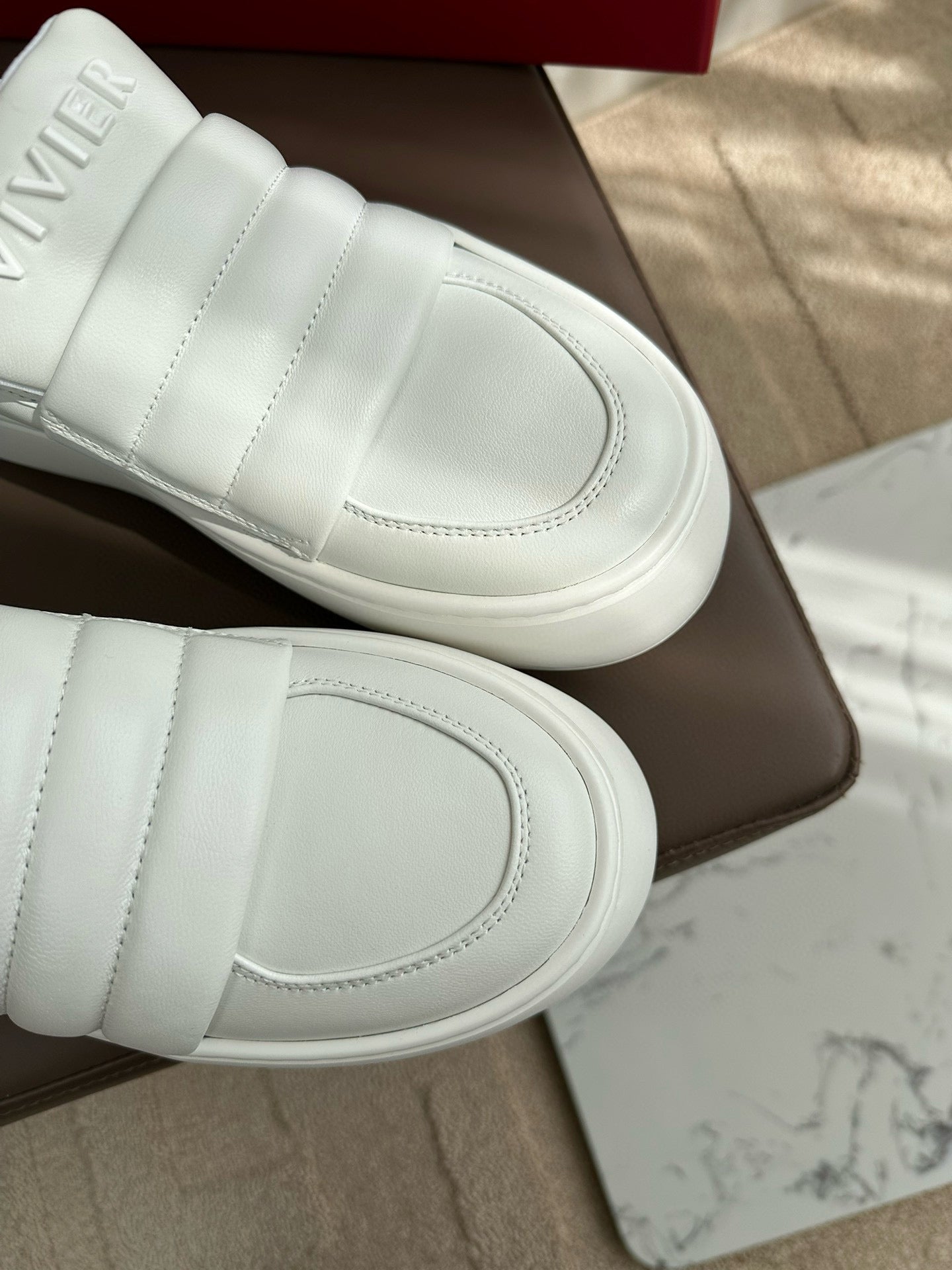 PUFFY LEATHER LOW TOP SNEAKERS IN WHITE LAMBSKIN