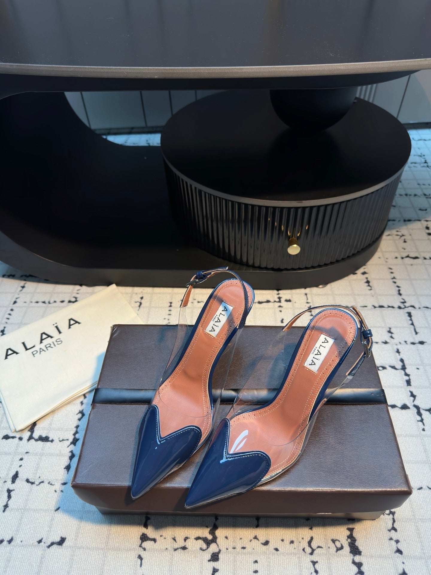 ALAIA HIGH SLINGBACK 25S 90 MM IN NAVY BLUE CALFSKIN
