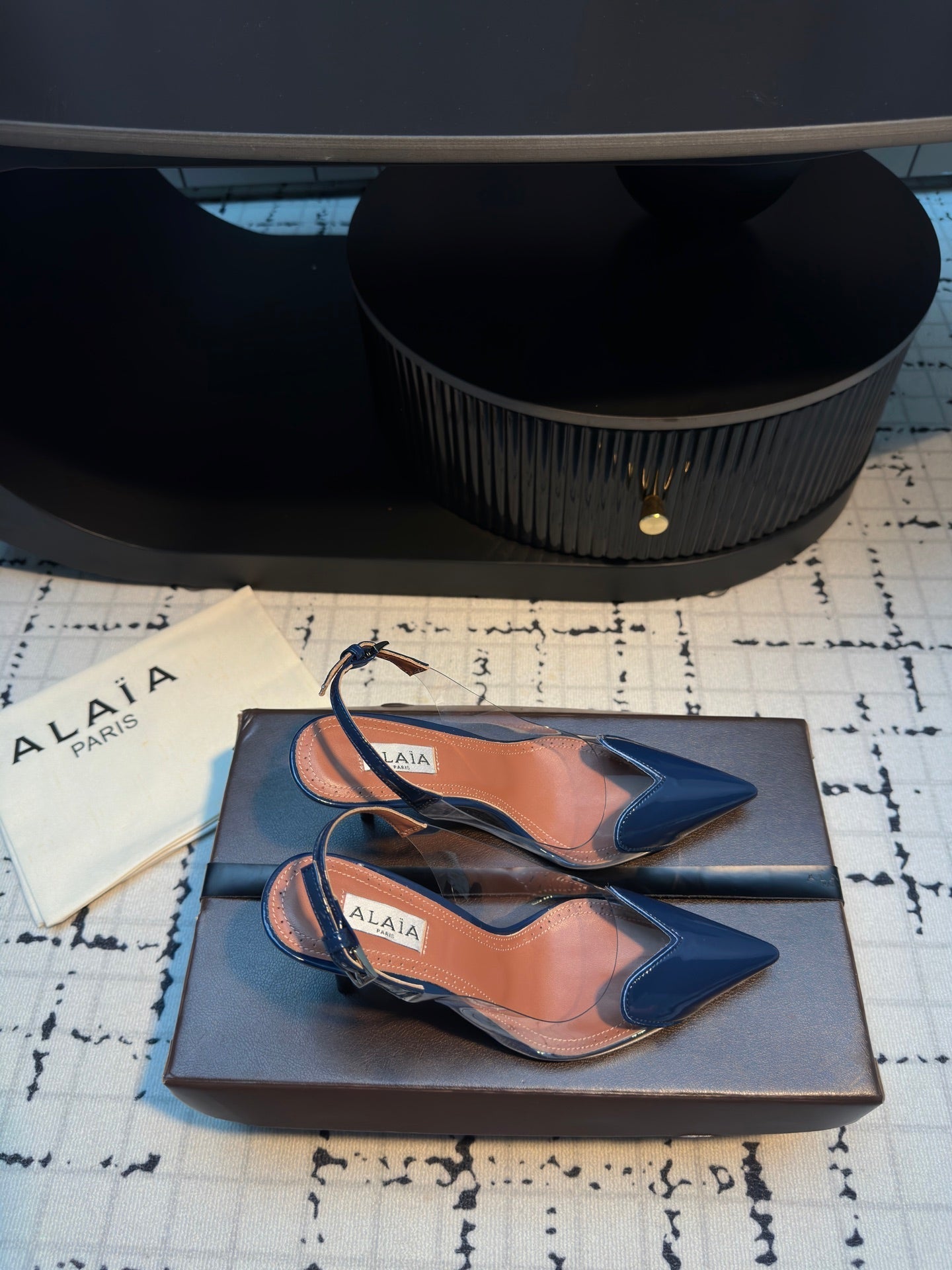 ALAIA HIGH SLINGBACK 25S 90 MM IN NAVY BLUE CALFSKIN