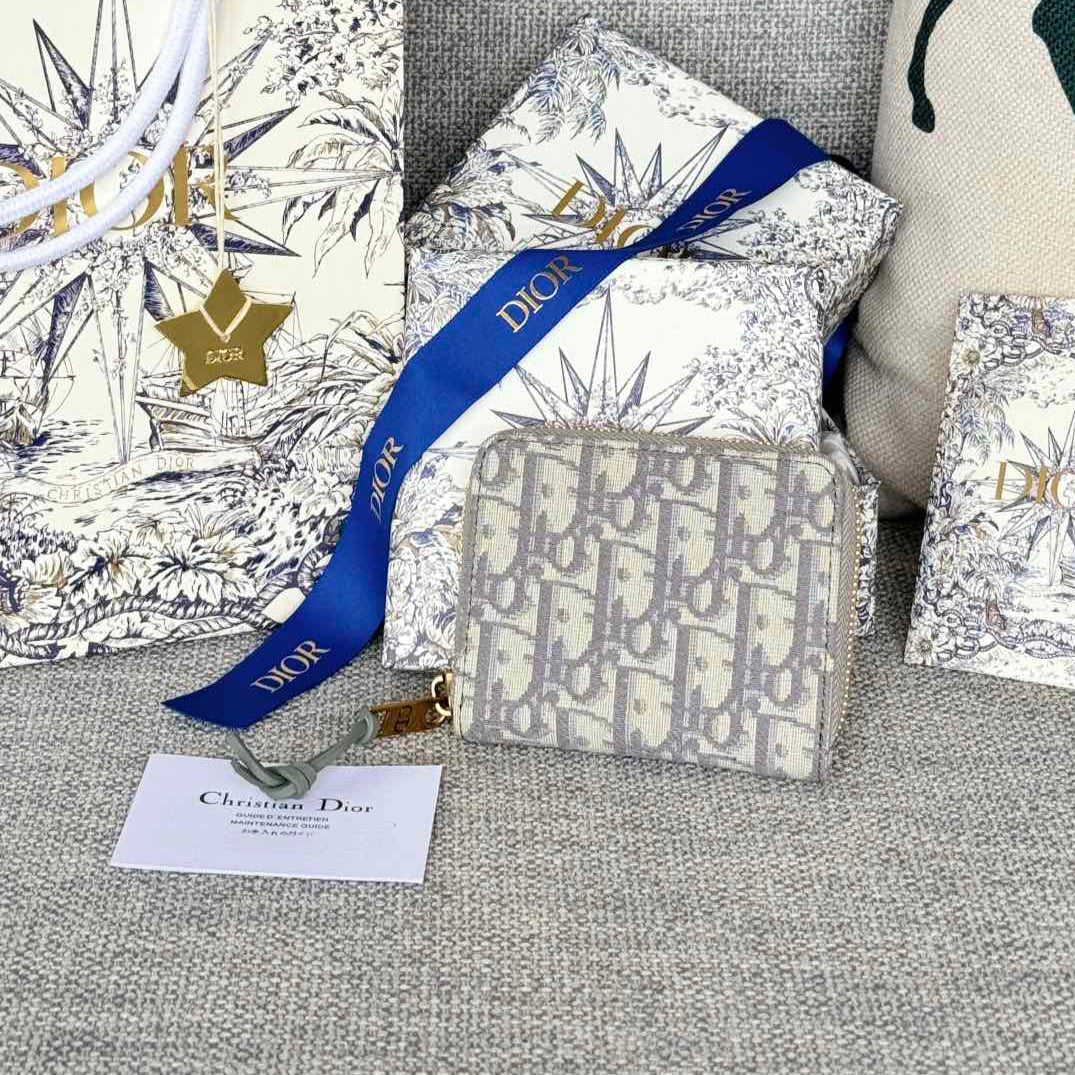 MONTAIGNE VOYAGEUR COIN PURSE 12 IN GREY MONOGRAM OBLIQUE JACQUARD