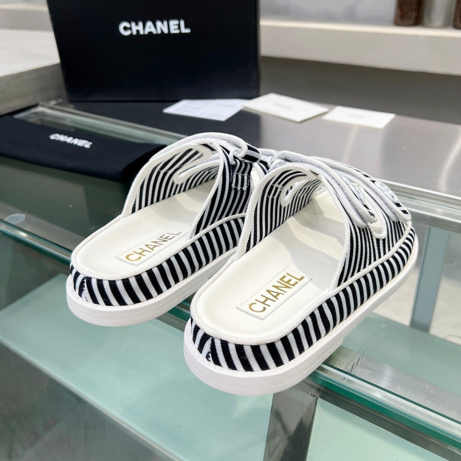 Women's Stripes Casual  Flat Sandals Black White