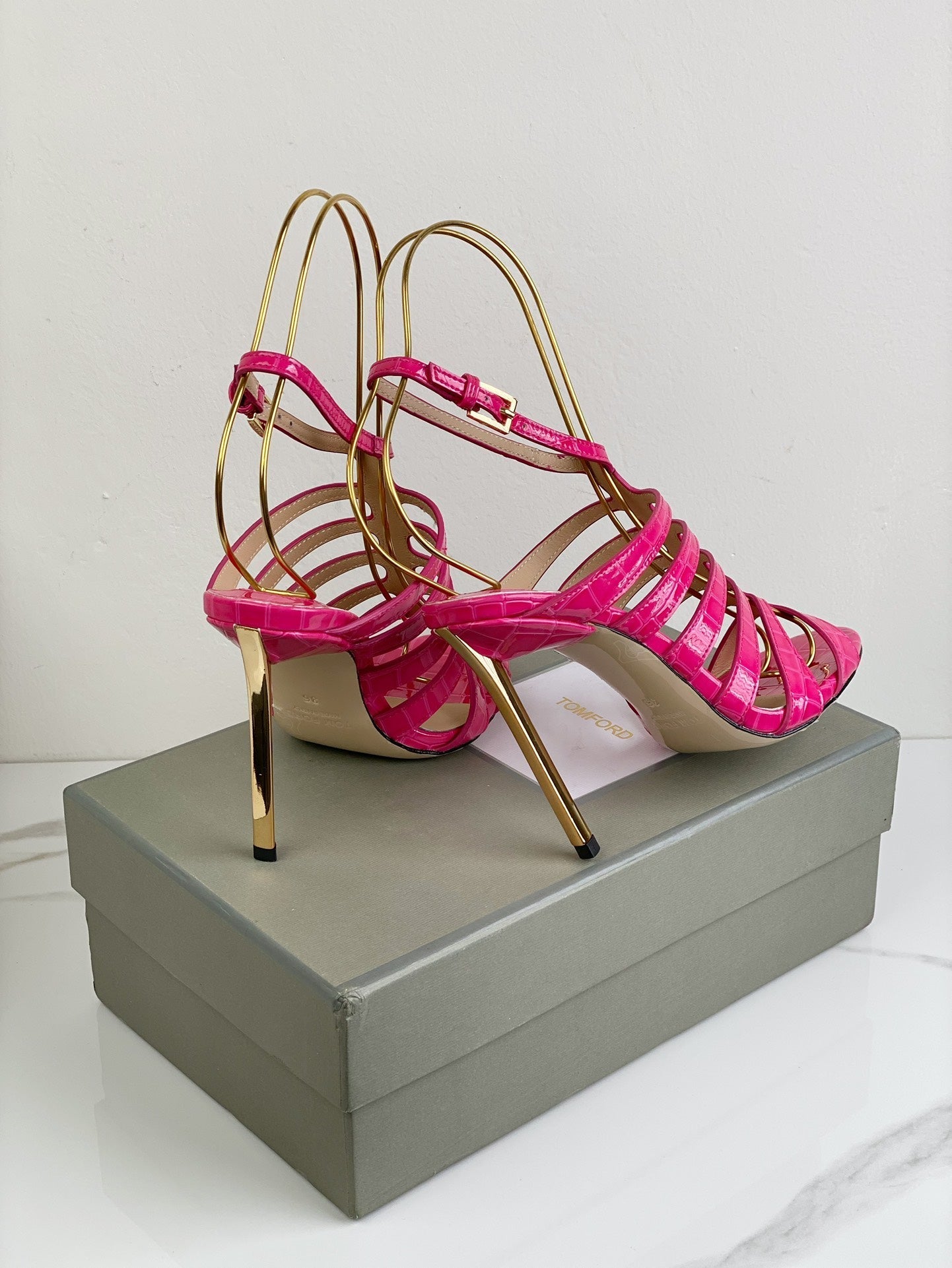 HIGH SANDAL 10 CM IN BRIGHT PINK CALFSKIN