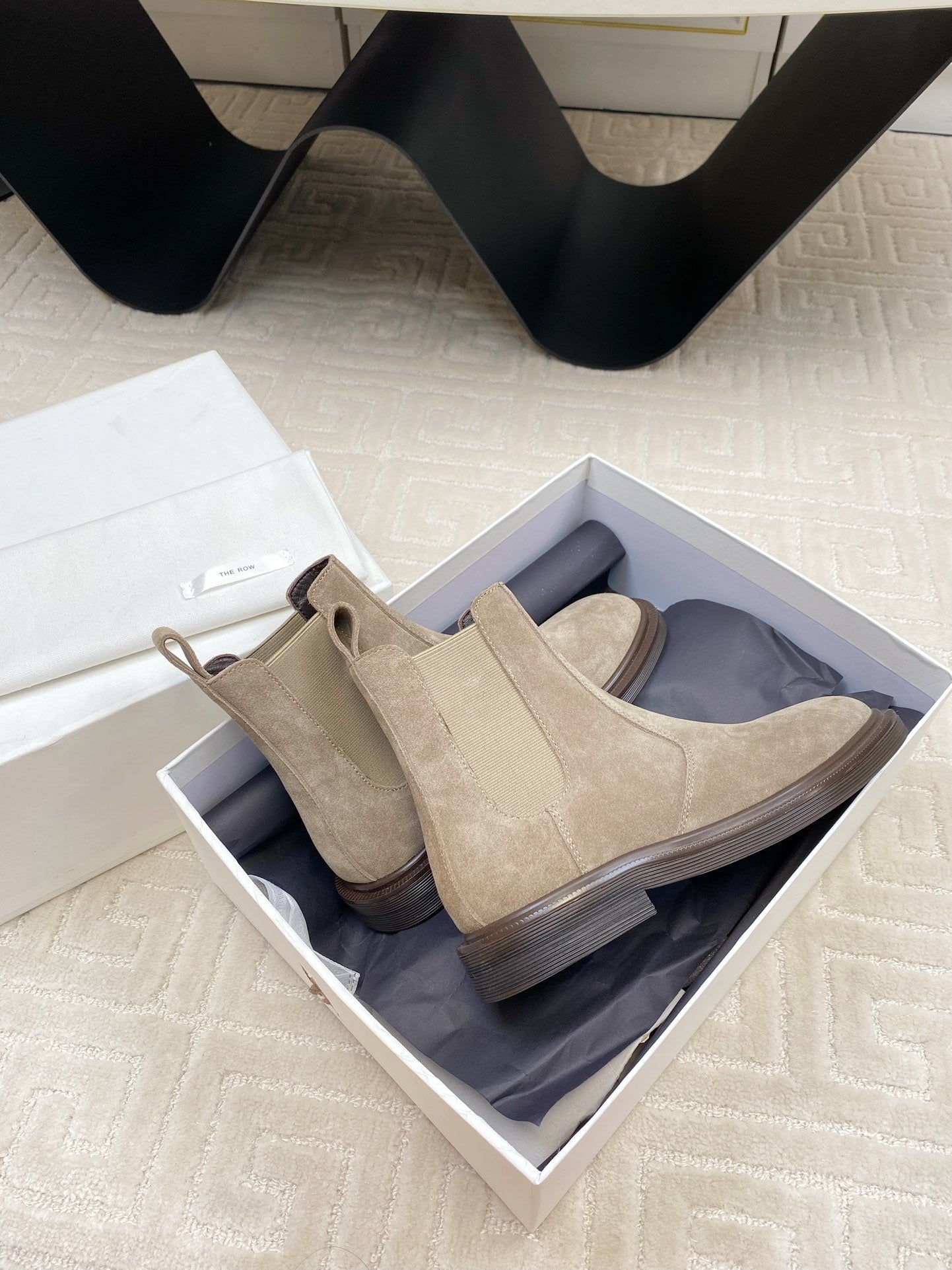 ANKLE BOOTS IN LIGHT BROWN SUEDE