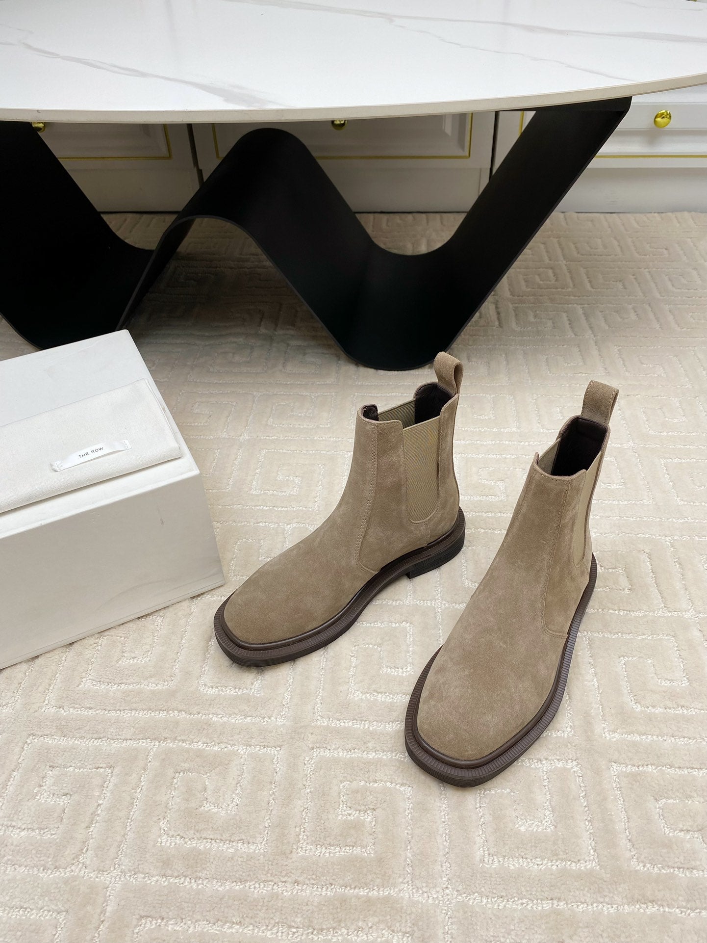 ANKLE BOOTS IN LIGHT BROWN SUEDE