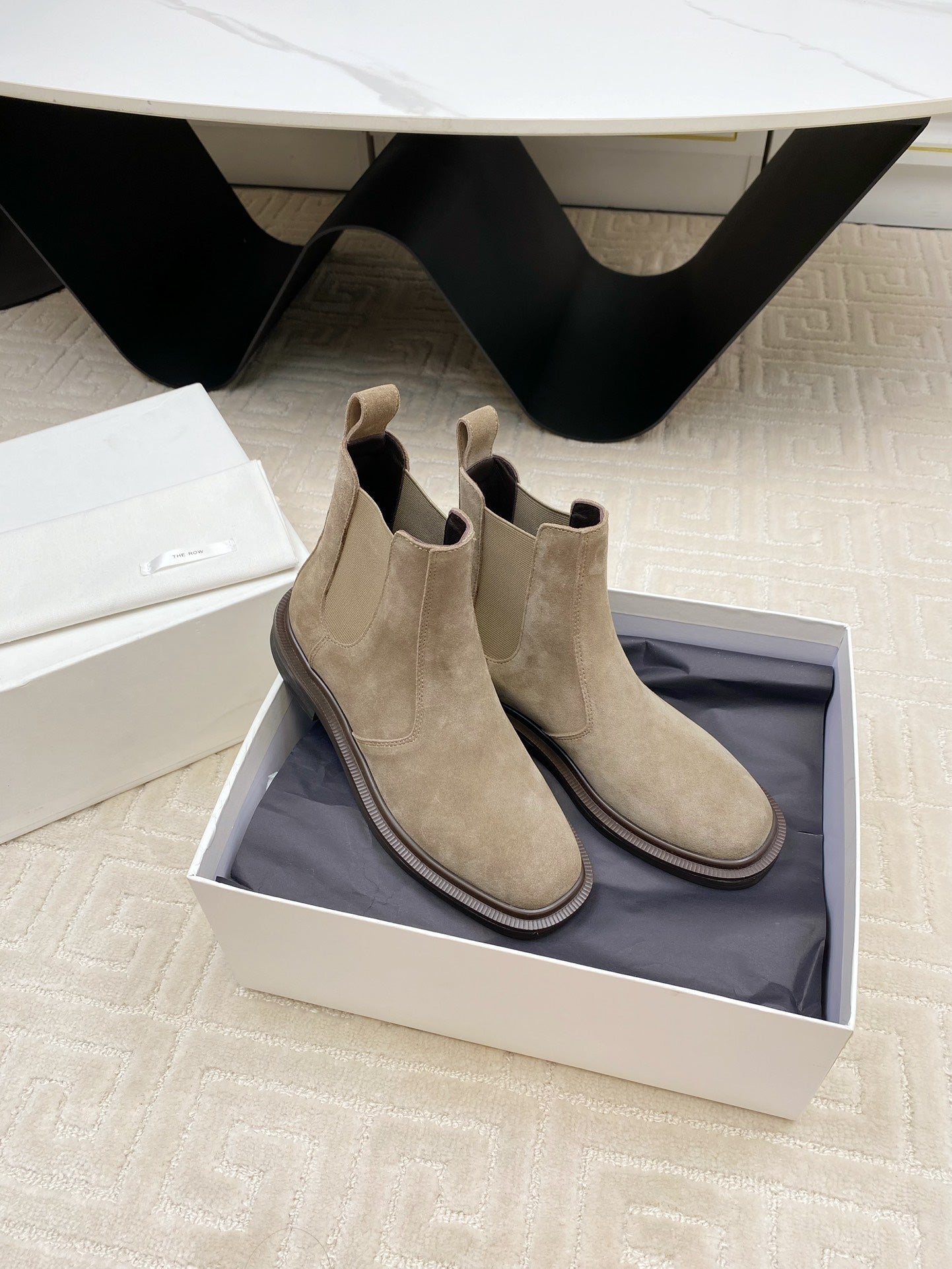 ANKLE BOOTS IN LIGHT BROWN SUEDE