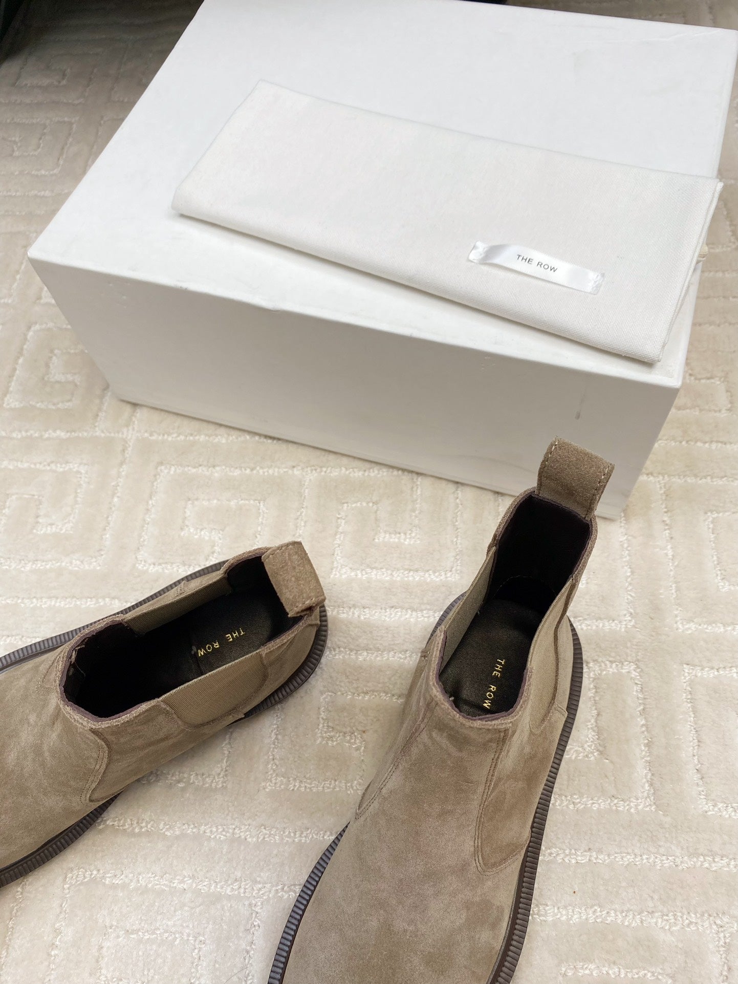 ANKLE BOOTS IN LIGHT BROWN SUEDE