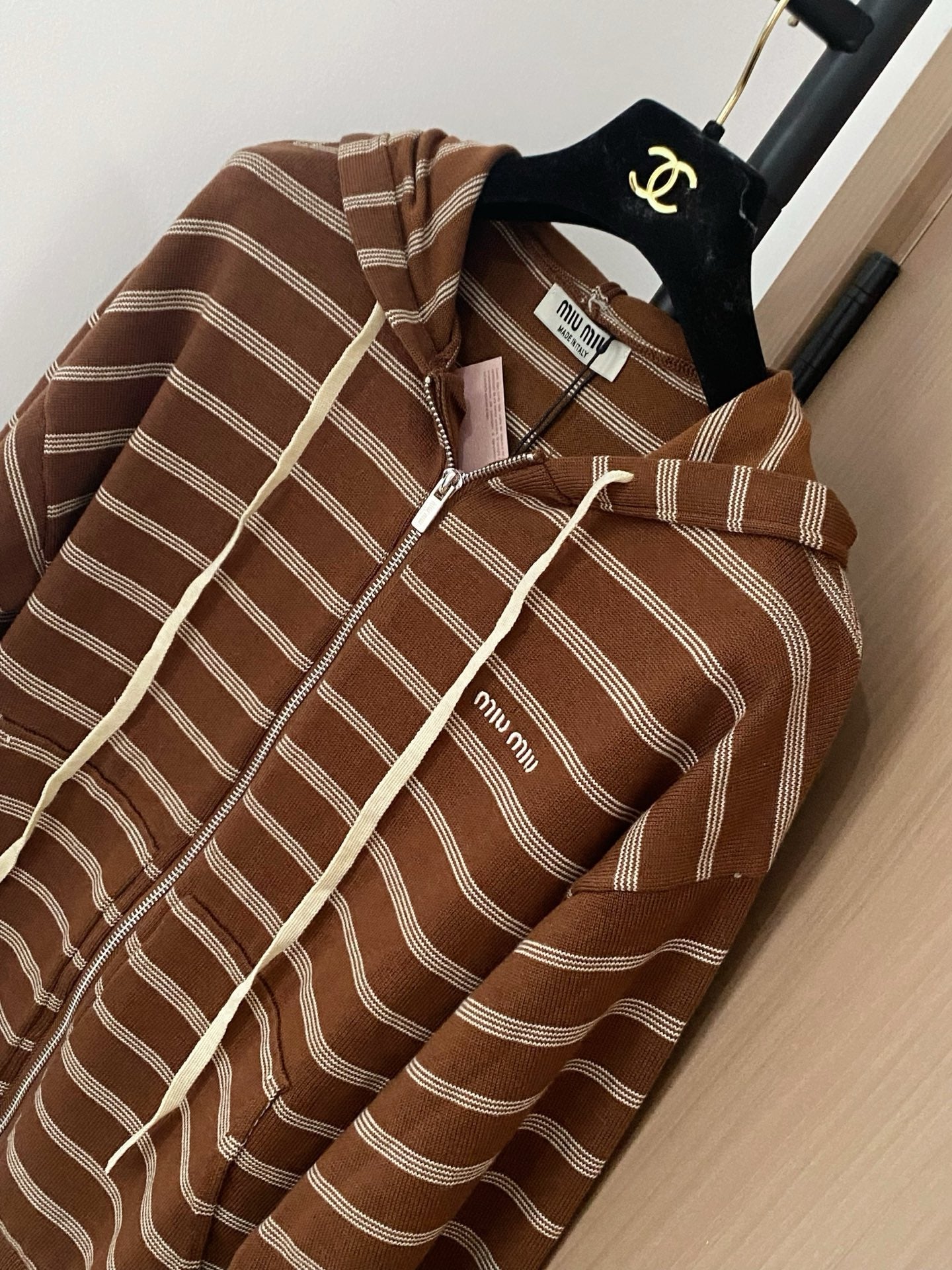 MIUMIU CARDIGAN STYLE 214