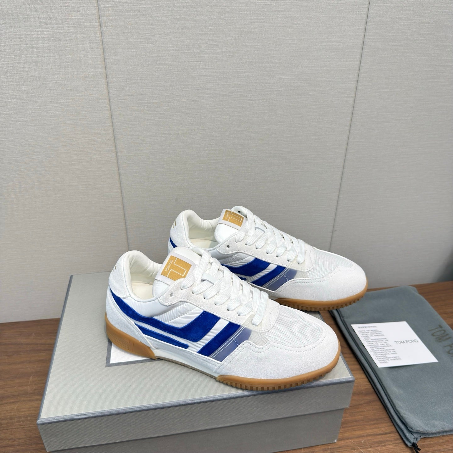 TOM FORD 26S JACKSON SNEAKERS IN WHITE AND BLUE SUEDE