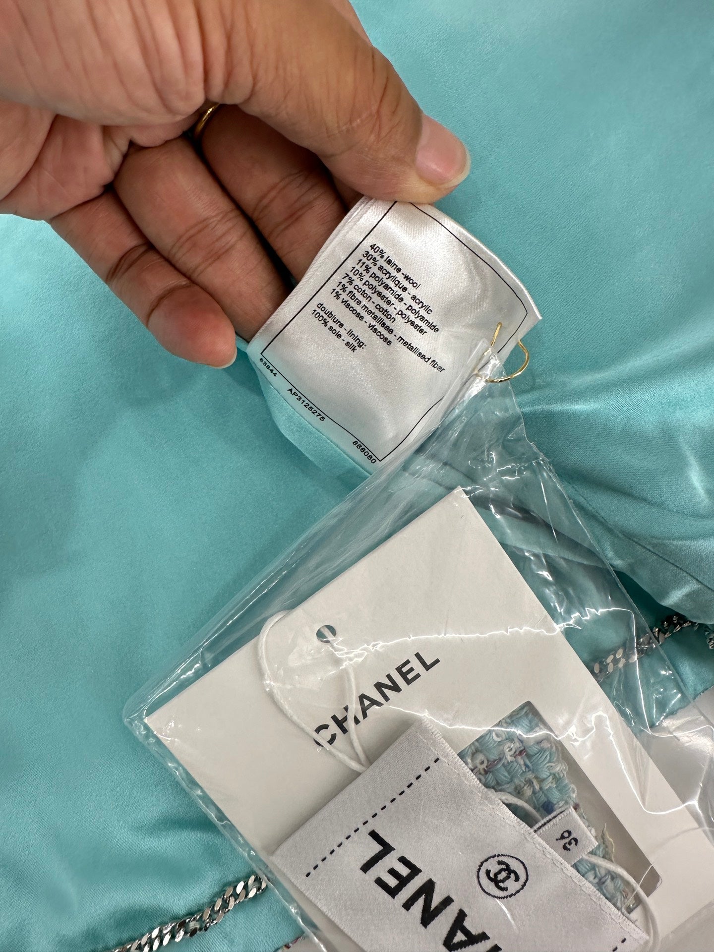 CHANEL MULTICOLOR KNITTED CARDIGAN 276610