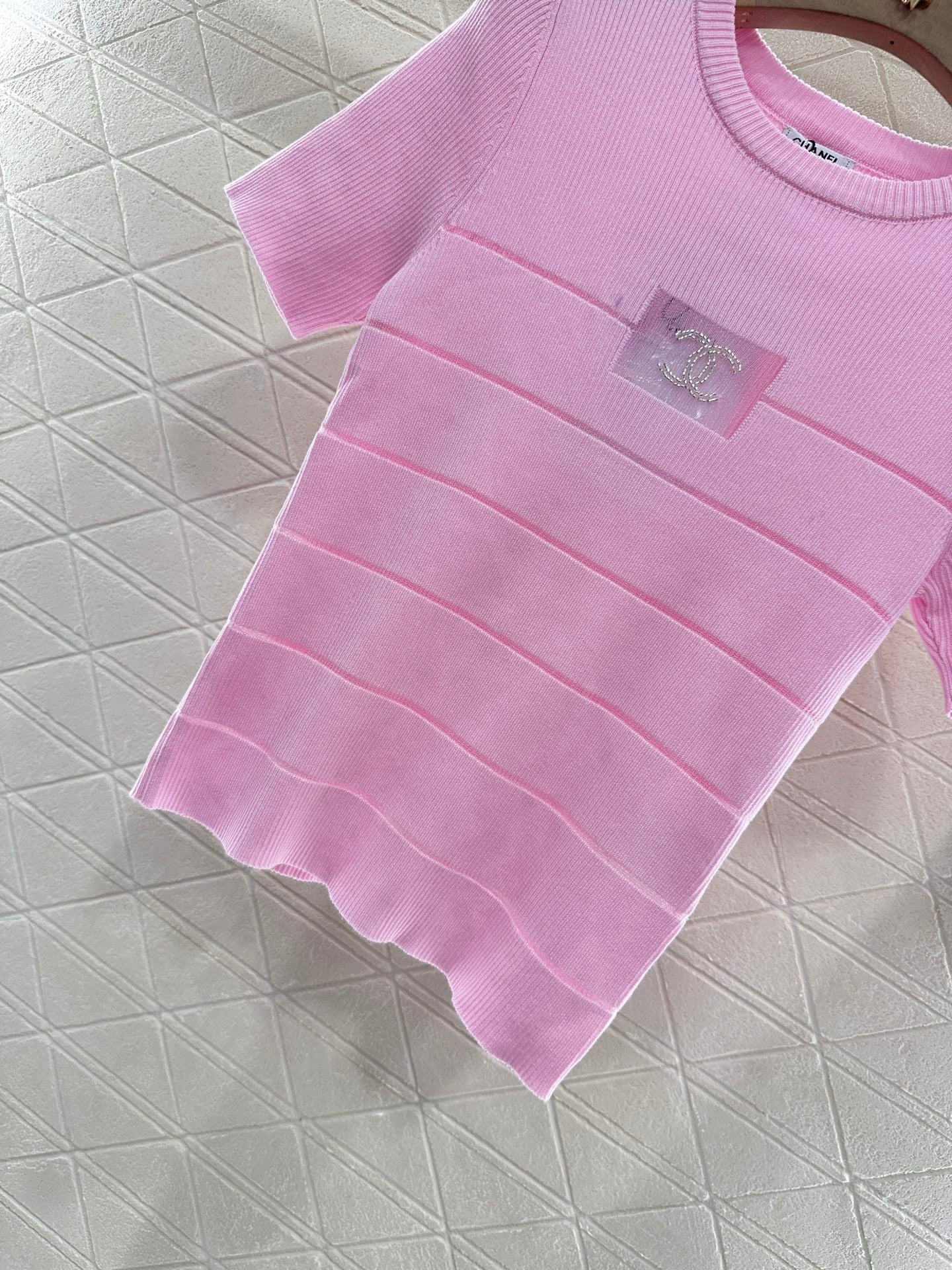 CHANEL FITTED SHORT-SLEEVE KNIT TOP 276498