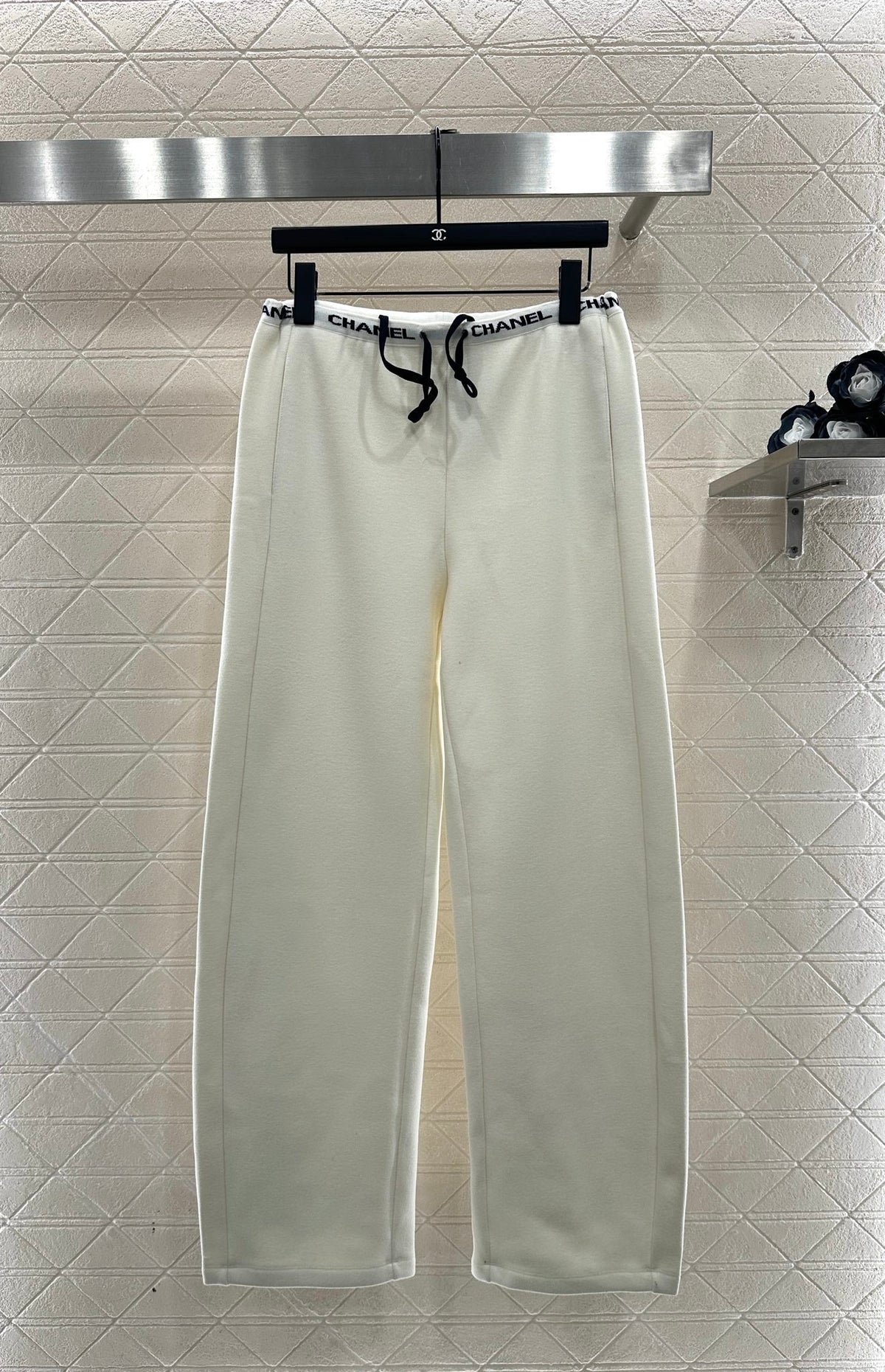 CHANEL 25S WIDE-LEG FLEECE-LINED PANTS 404