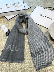 HOUNDSTOOTH SCARF 185 CM IN SHADOW GRAY CASHMERE 393122