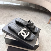 SLIPPERS IN BLACK CALFSKIN QUILTED