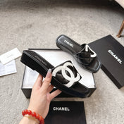 SLIPPERS IN BLACK CALFSKIN QUILTED