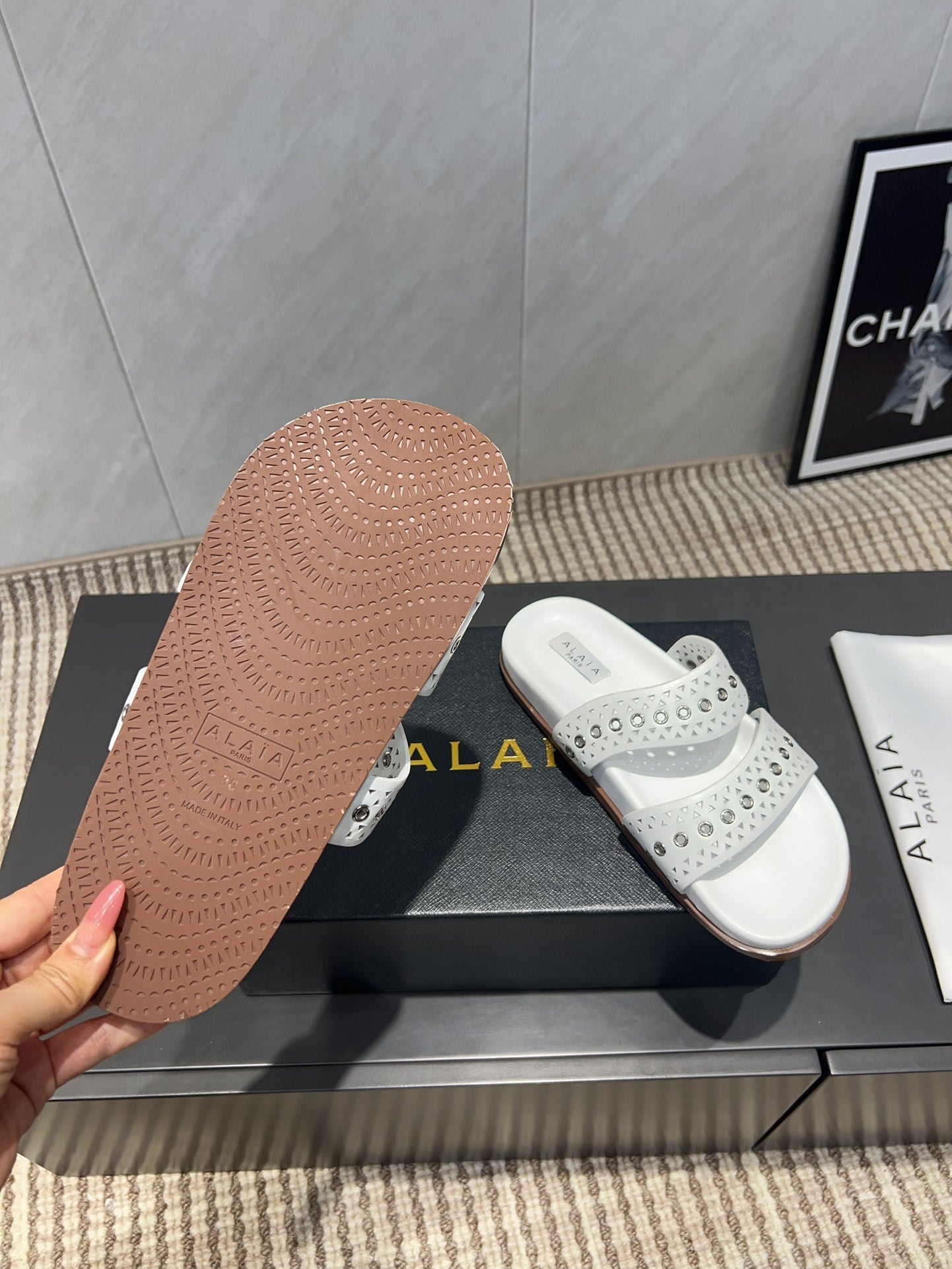 ALAIA DOUBLE-STRAP SANDALS 25S IN WHITE CALFSKIN