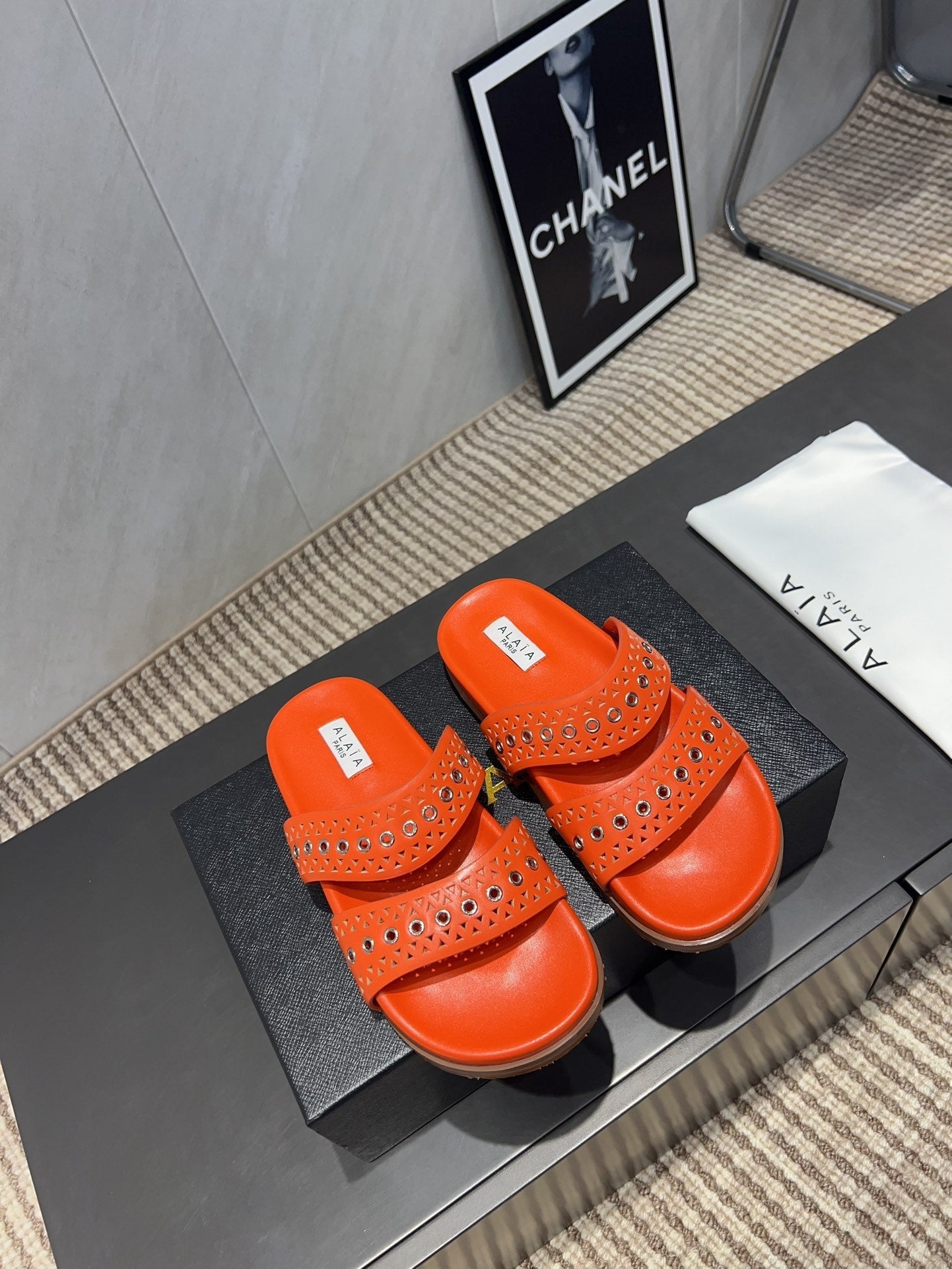 ALAIA DOUBLE-STRAP SANDALS 25S IN ORANGE CALFSKIN