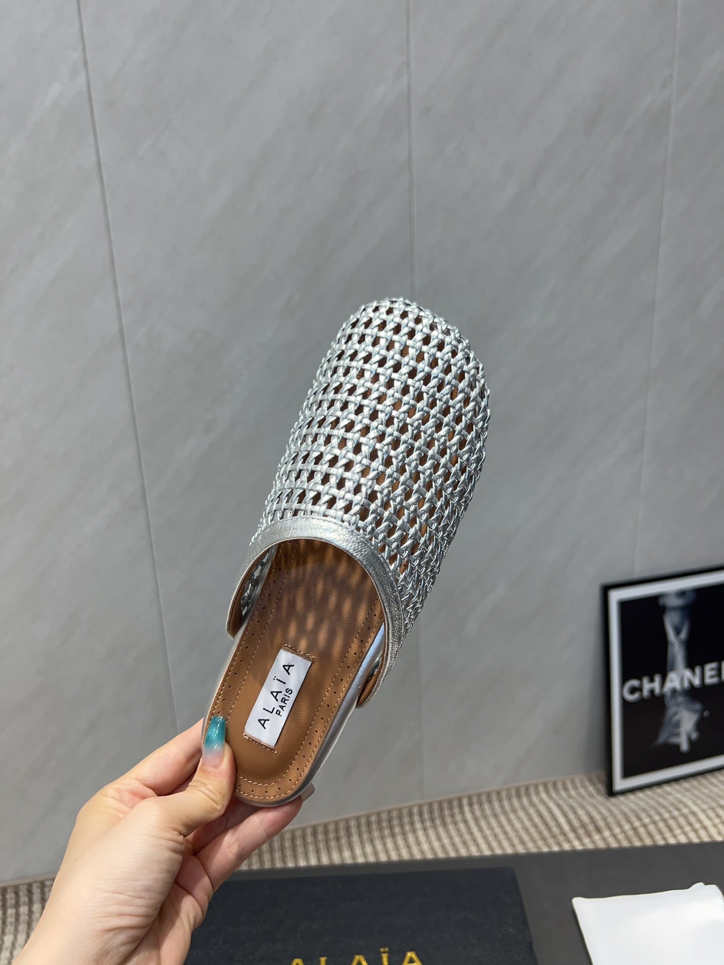 ALAIA WOVEN FLAT SHOES IN SILVER CALFSKIN STYLE 1