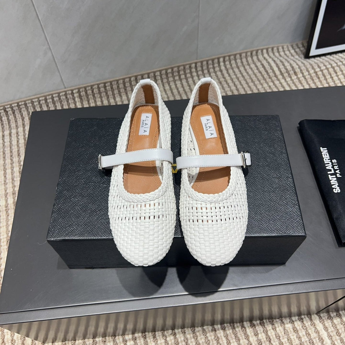 ALAIA MARY JANE FLATS WOVEN PATTERN 25S IN WHITE CALFSKIN