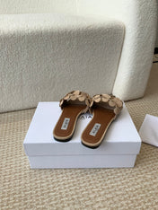 ALAIA FLAT MULE IN BEIGE CREAM SUEDE