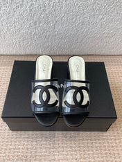 SLIDE SANDALS IN BLACK LAMBSKIN WITH TRANSPARENT PVC