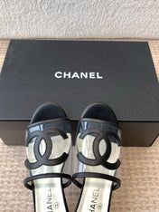 SLIDE SANDALS IN BLACK LAMBSKIN WITH TRANSPARENT PVC