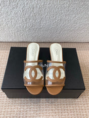 SLIDE SANDALS IN CINNAMON BROWN LAMBSKIN WITH TRANSPARENT PVC