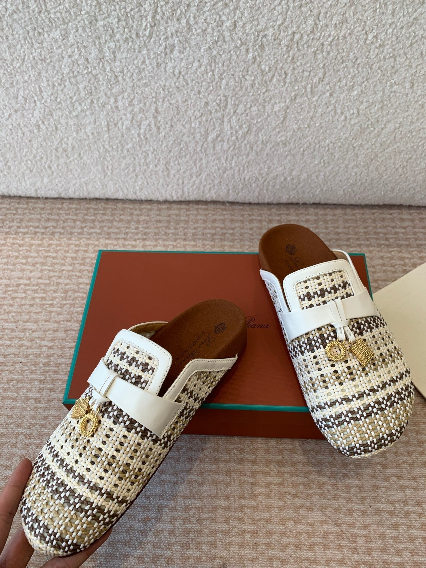 BUBBLE IN MULTICOLOR RAFFIA MIX WHITE LAMBSKIN GOLD HARDWARE