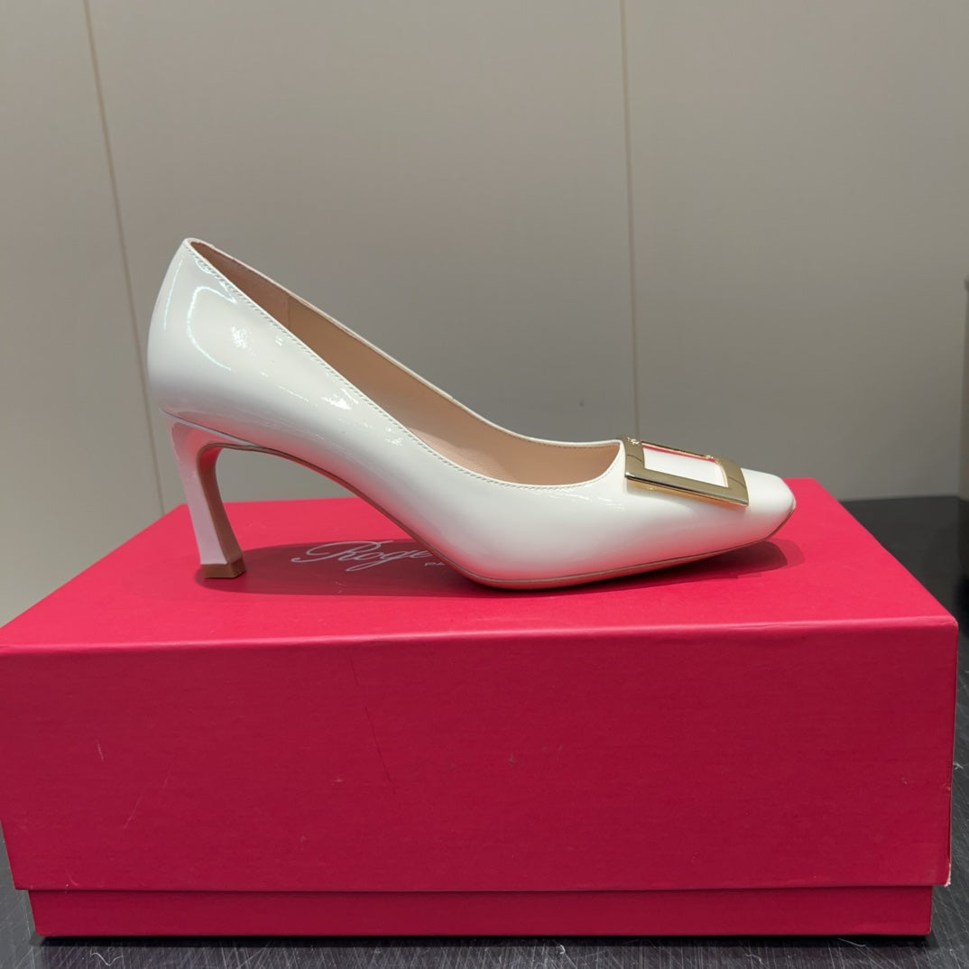 ROGER VIVIER 25S BELLE VIVIER PUMPS 70MM IN WHITE CALFSKIN GOLD BUCKLE
