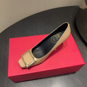 ROGER VIVIER 25S BELLE VIVIER PUMPS 70MM IN BEIGE CALFSKIN GOLD BUCKLE
