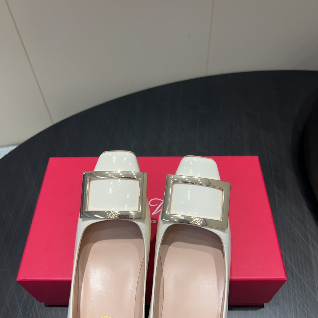 ROGER VIVIER 25S BELLE VIVIER PUMPS 45MM IN IVORY CALFSKIN GOLD BUCKLE