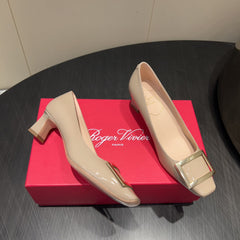 ROGER VIVIER 25S BELLE VIVIER PUMPS 45MM IN NUDE CALFSKIN GOLD BUCKLE