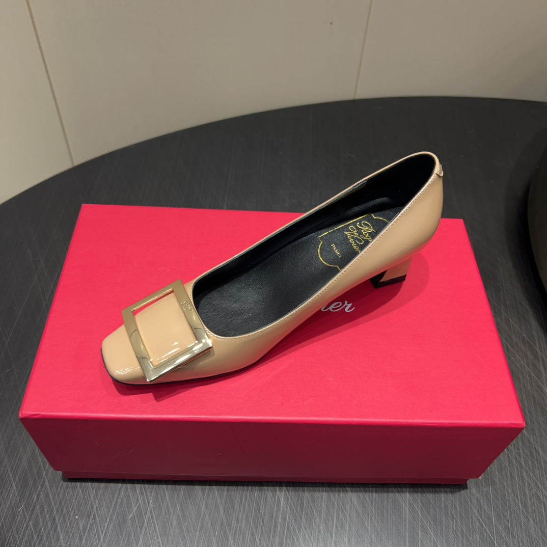 ROGER VIVIER 25S BELLE VIVIER PUMPS 45MM IN BEIGE CALFSKIN GOLD BUCKLE