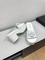 WEDGE PLATFORM WHITE LAMBSKIN WITH FLOWER