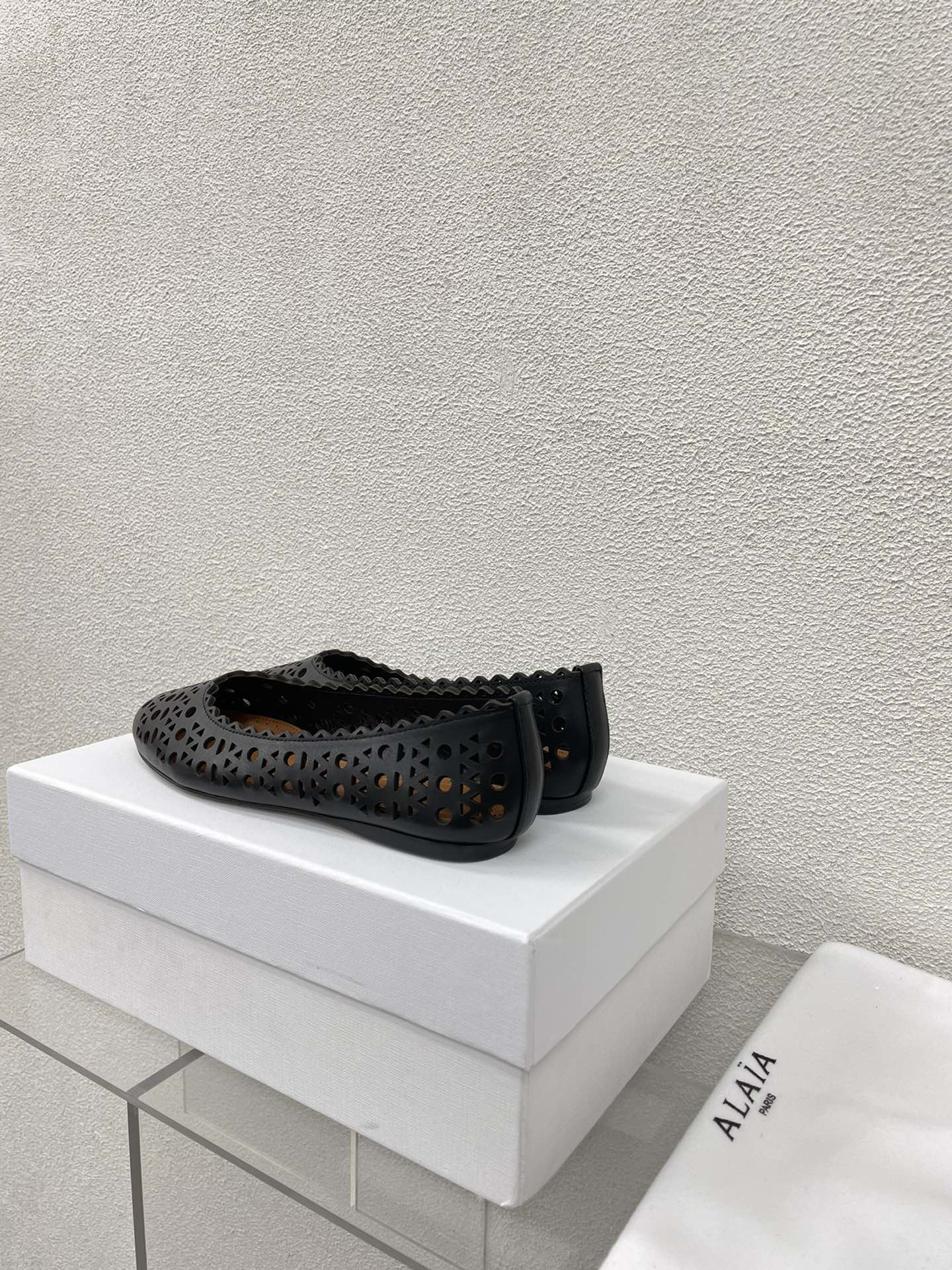 ALAIA BALLET FLAT IN BLACK MESH LAMBSKIN