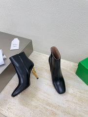 KNOT ANKLE BOOT IN BLACK CALFSKIN WITH GOLD METAL HEEL 9 CM