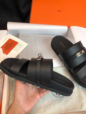 GABRIEL SANDAL MULE IN BLACK CALFSKIN
