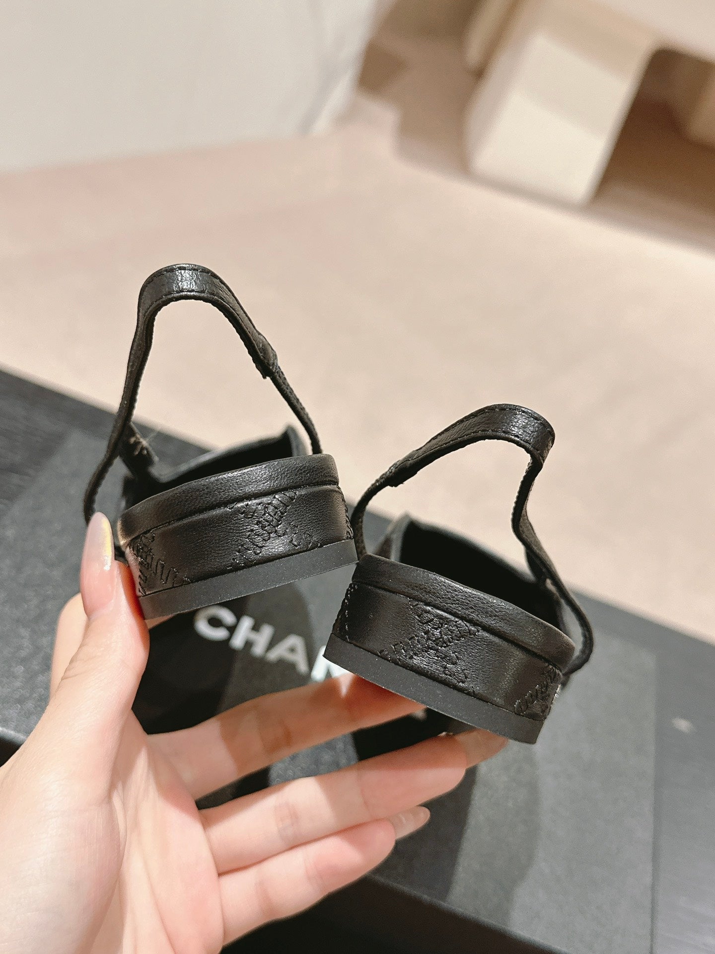 SLINGBACKS IN BLACK LAMBSKIN AND SATIN