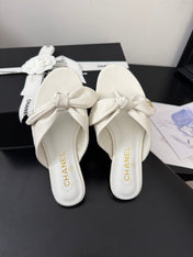 CC 25C Thong Sandal Bow White Lambskin 233563