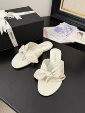 CC 25C Thong Sandal Bow White Lambskin 233563