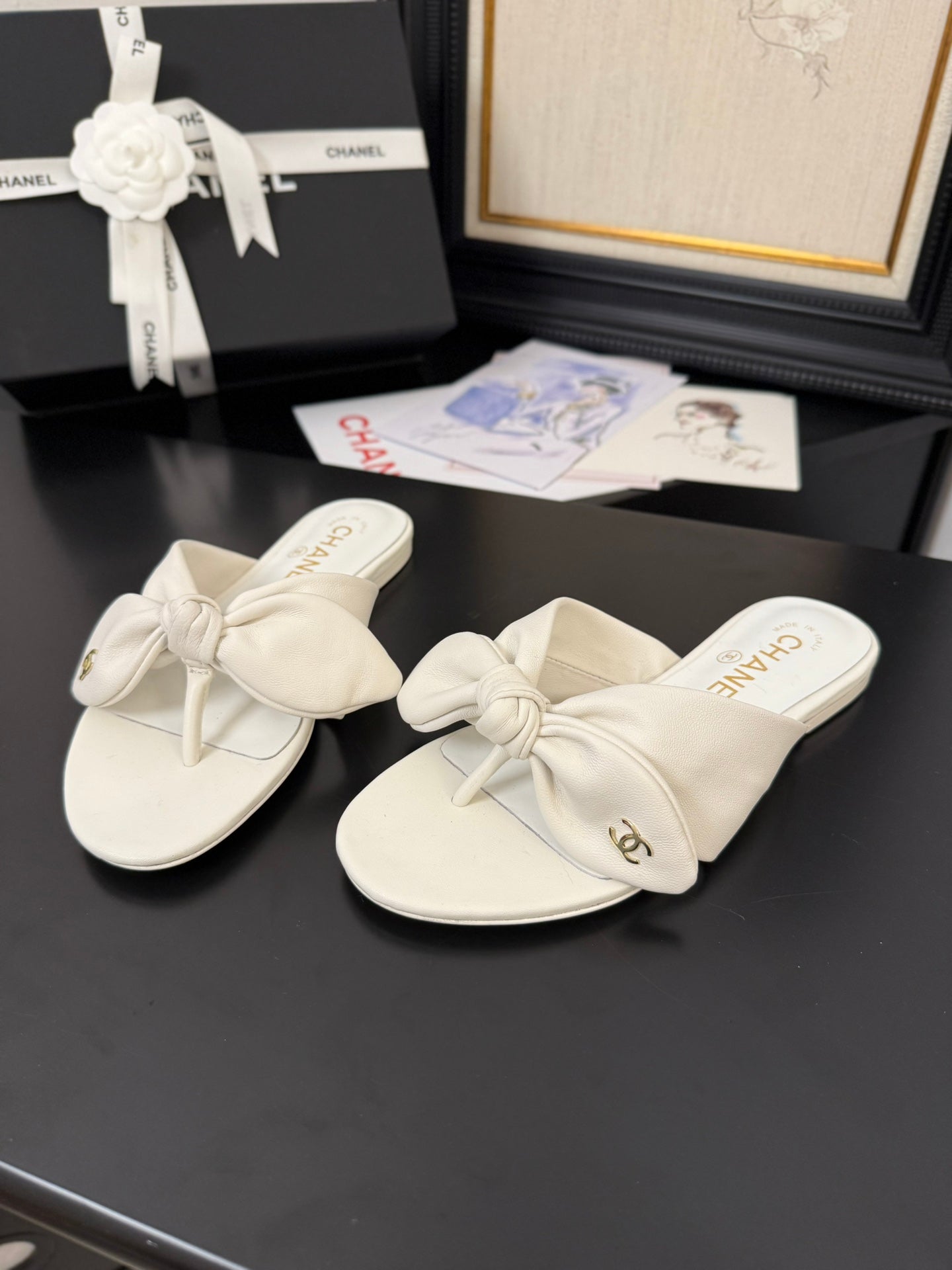 CC 25C Thong Sandal Bow White Lambskin 233563