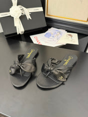 CC 25C Thong Sandal Bow Black Lambskin 233562